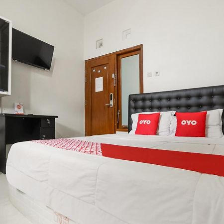 Super Oyo 3838 Tamansari Guest House Solo Eksteriør billede