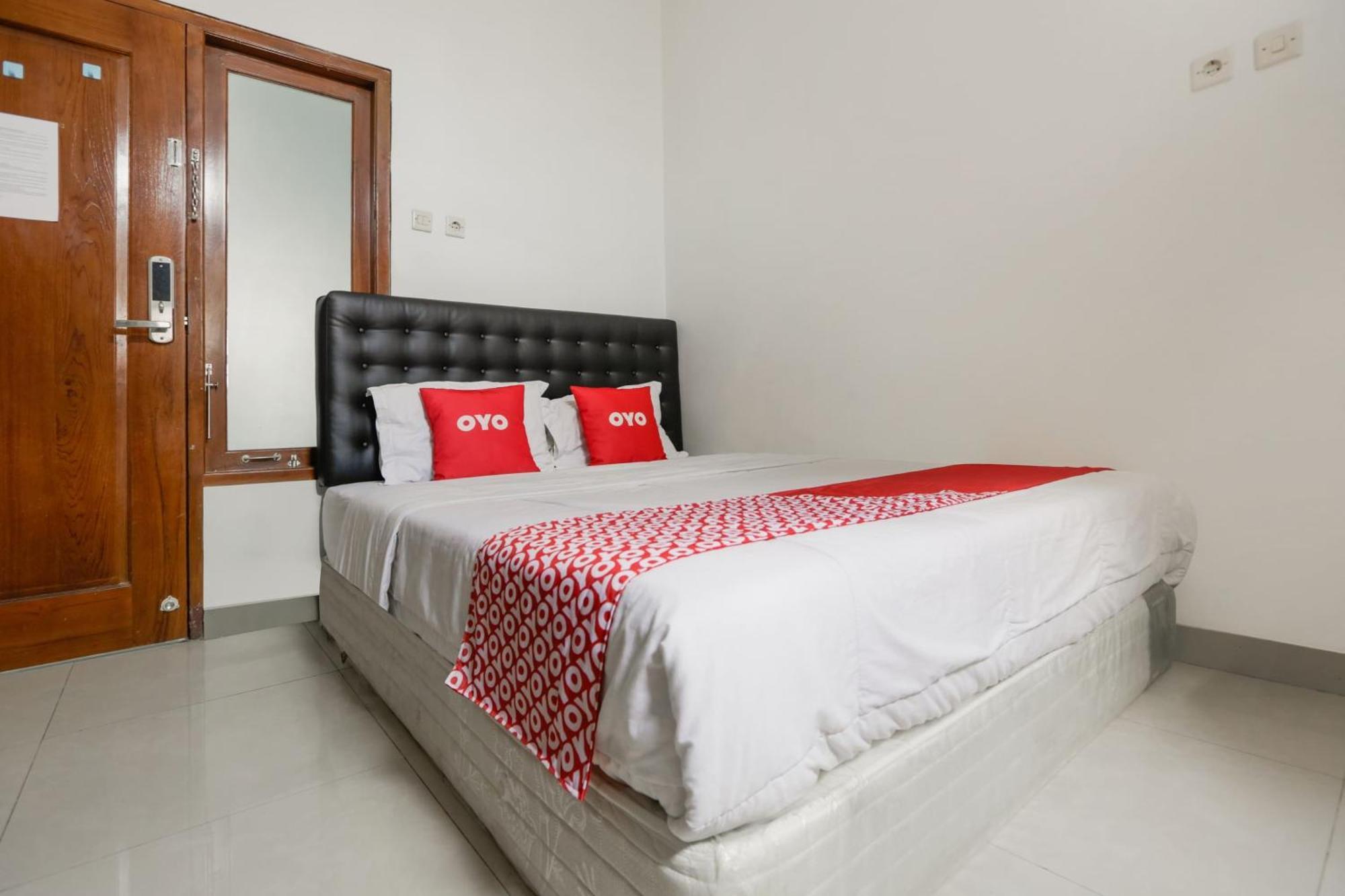 Super Oyo 3838 Tamansari Guest House Solo Eksteriør billede