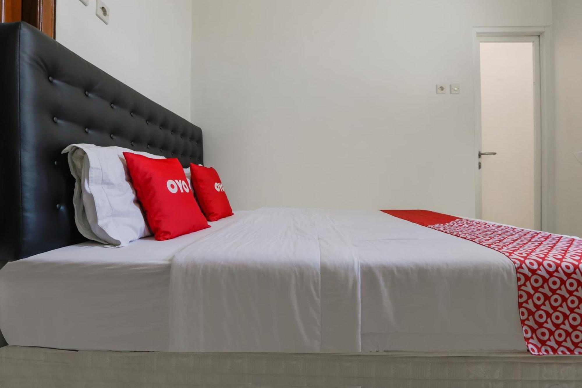 Super Oyo 3838 Tamansari Guest House Solo Eksteriør billede
